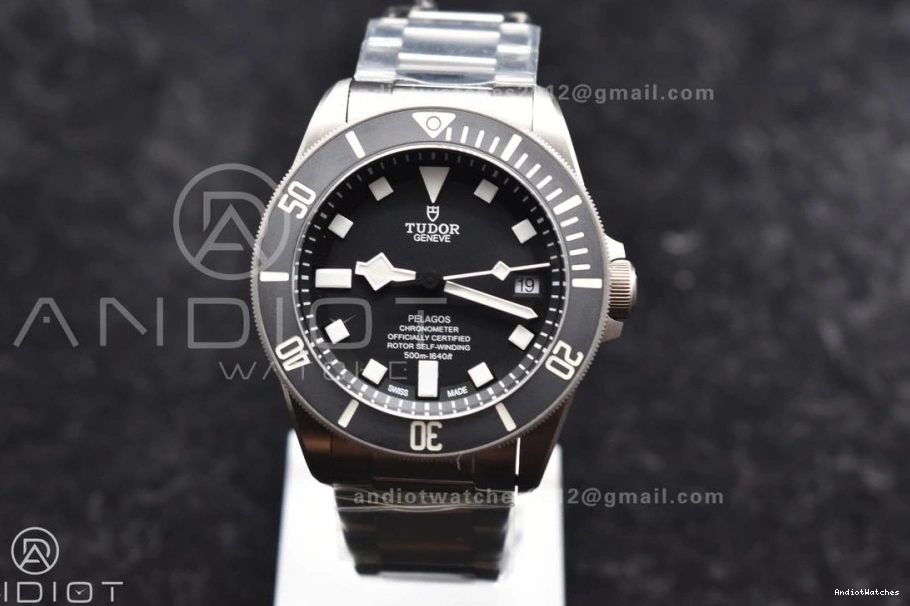 XF 1013 on Best Titanium Black A Popular Edition Titanium 1:1 Bracelet Black Dial Ceramic Pelagos 1102